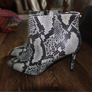 Worthington Lorna faux snakeskin pointed-toe stiletto heeled ankle booties